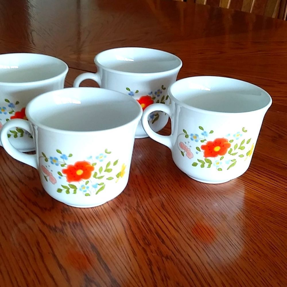 VTG CORNING CUPS coffee/tea